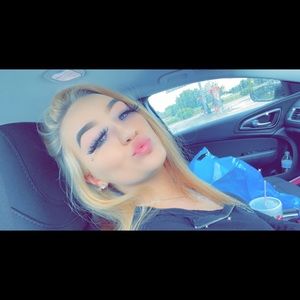 Meet your Posher, Alyssa